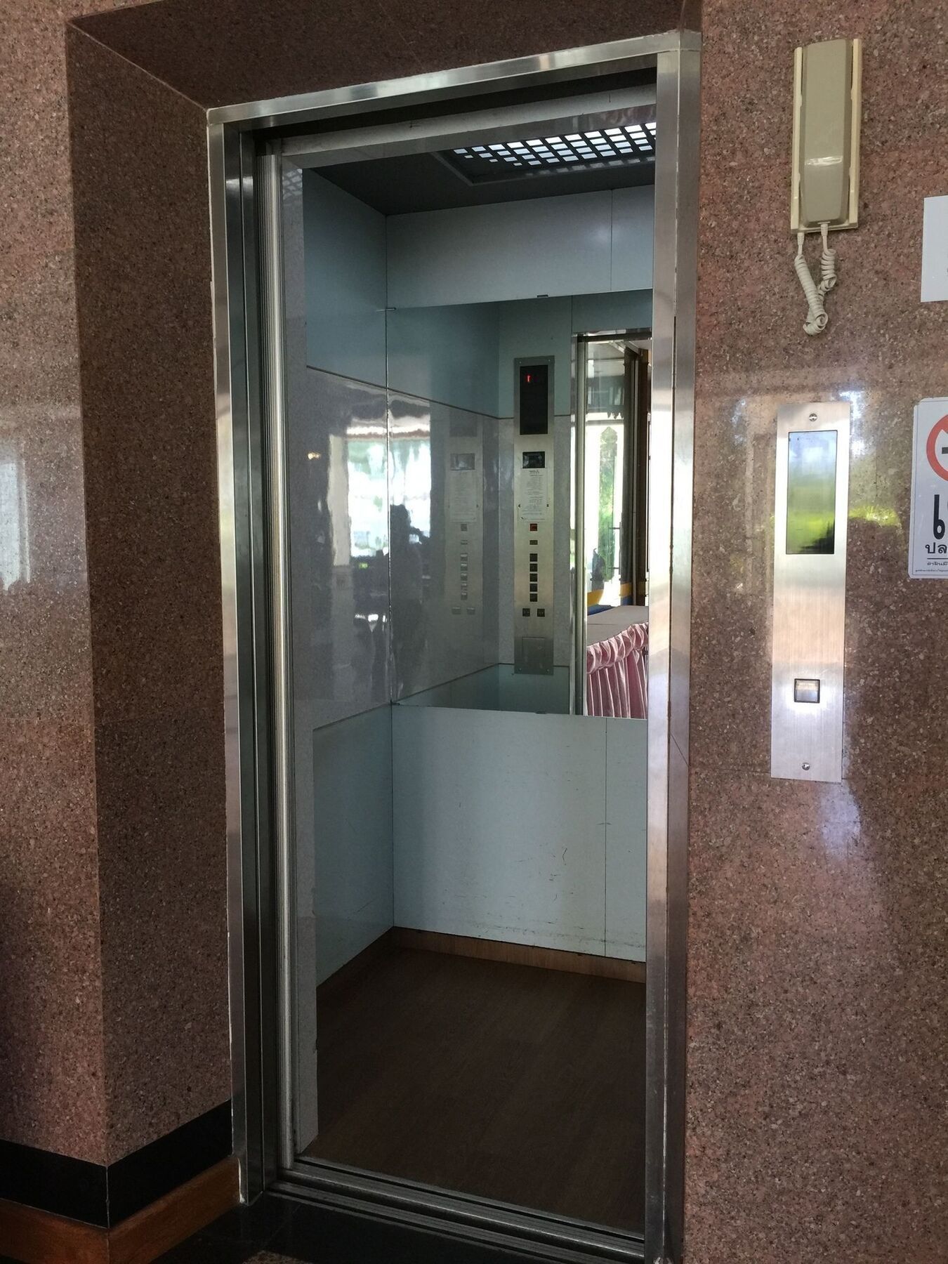 Krabi Golden Hill Hotel Екстер'єр фото